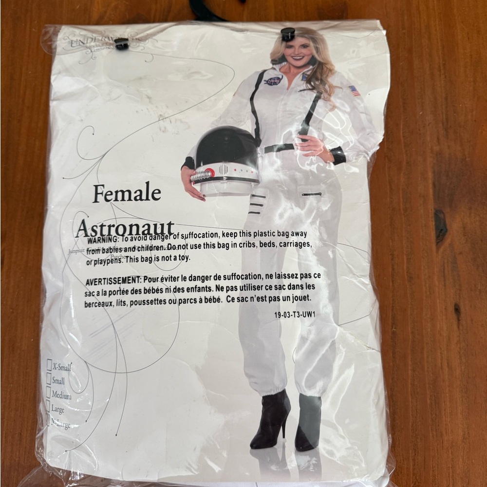 New Women’s Size XL Astronaut Jumpsuit Halloween Costume